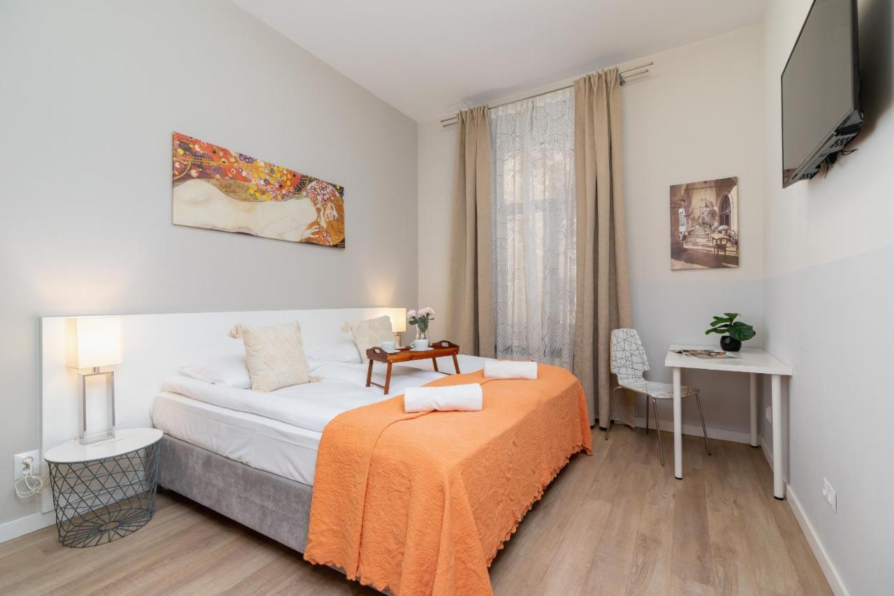 Central Planty Park Apartment Lobzowska By Noclegi Renters Краків Екстер'єр фото