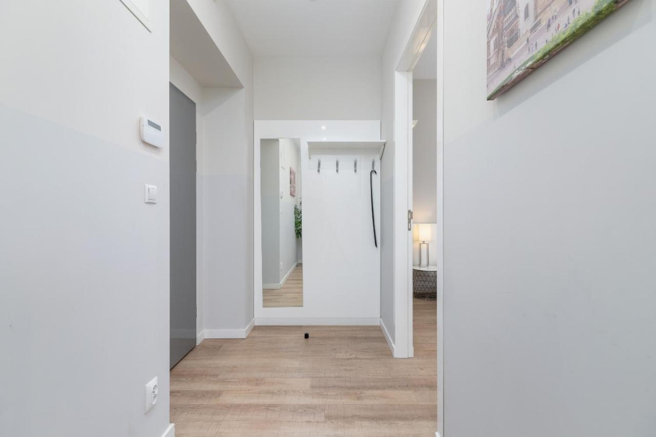 Central Planty Park Apartment Lobzowska By Noclegi Renters Краків Екстер'єр фото